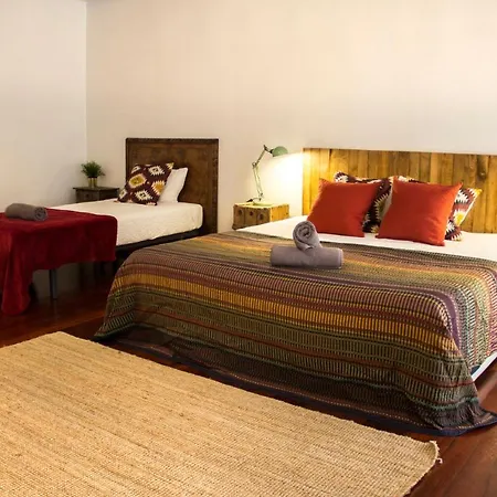 Lejlighed Central, Spacious And Authentic Family