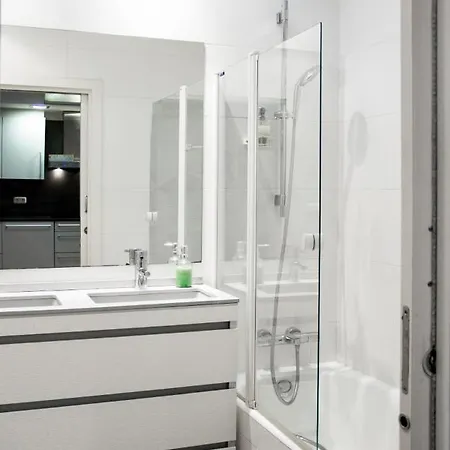 Lejlighed Central, Spacious And Authentic Family *
